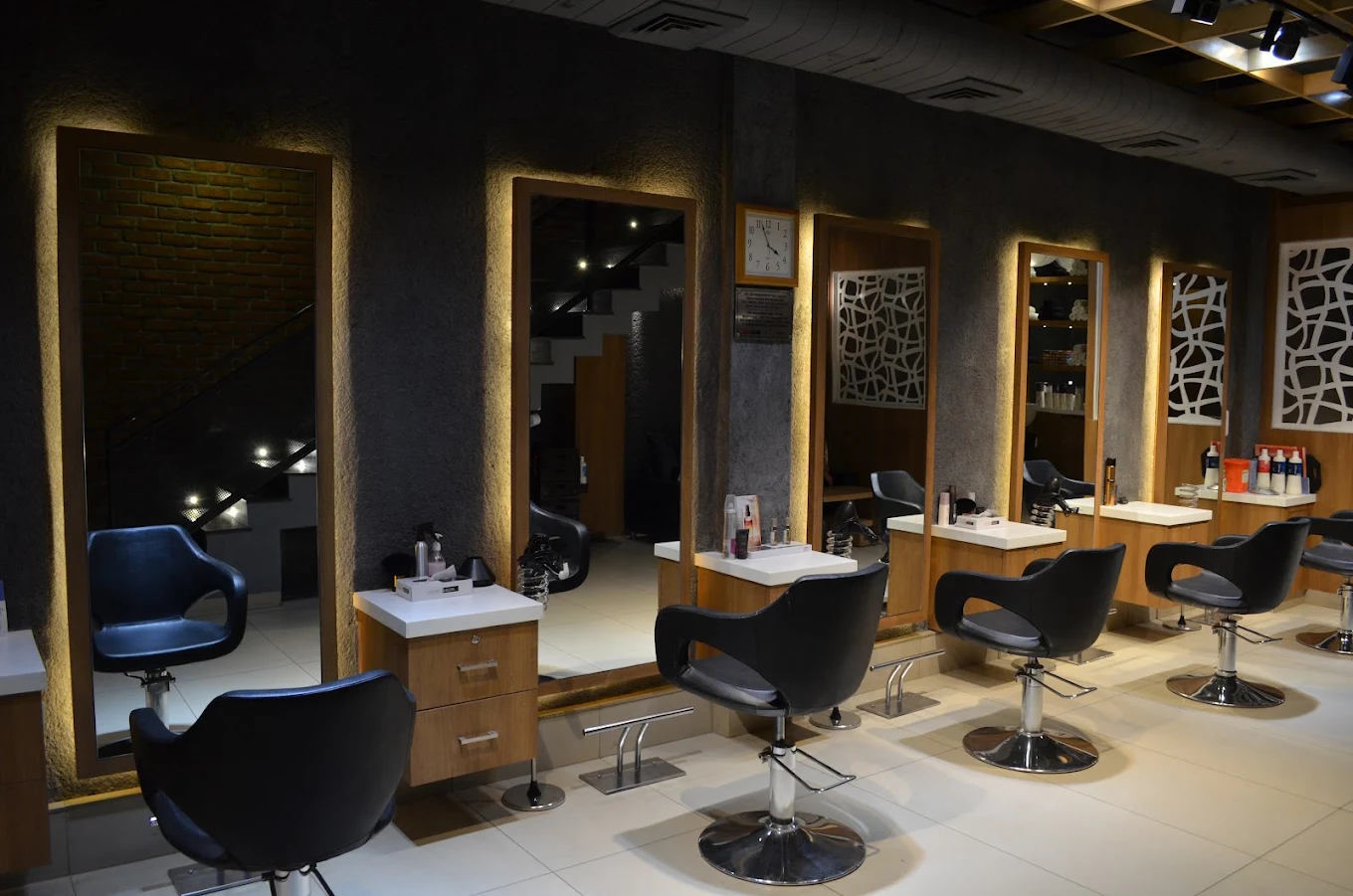 Townhall Salon